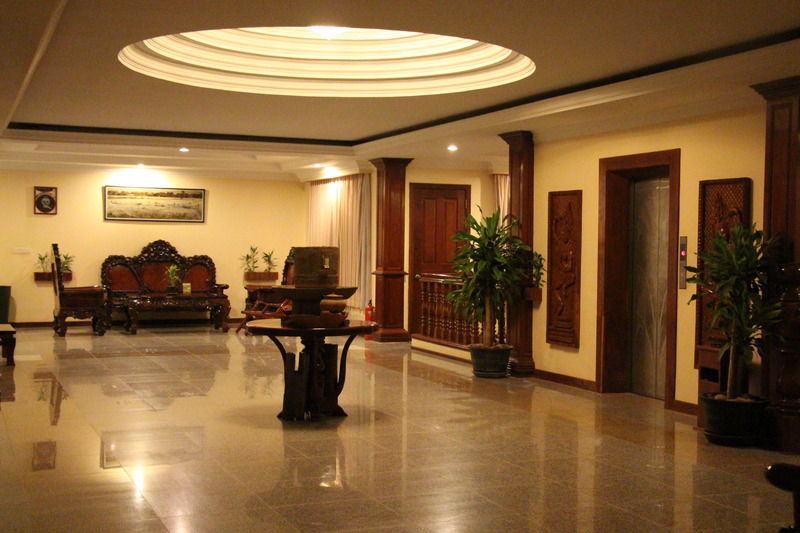 Lin Ratanak Angkor Hotel Siem Reap Exterior photo